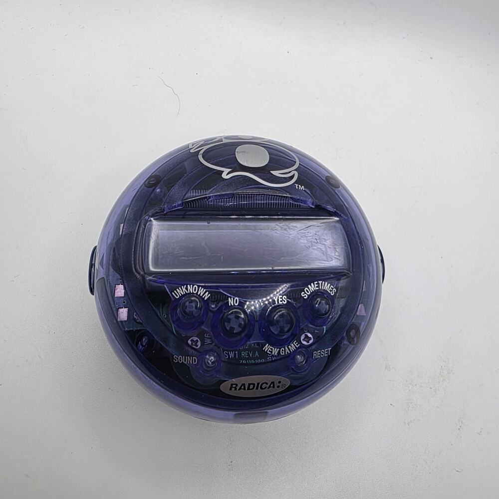 Radica 20Q 20 Questions Purple Electronic Handheld Game 2003